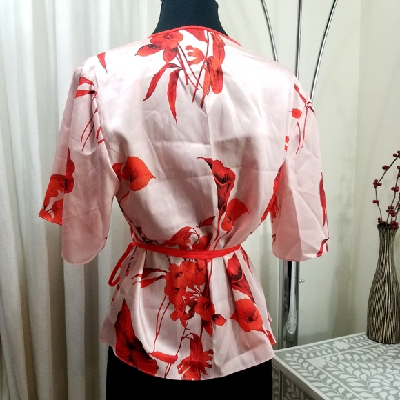 🍒NWT🍒 TED BAKER SUMMER WRAP TOP - Picture 4 of 5